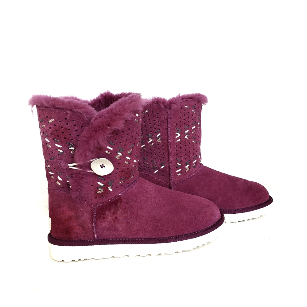 NWOT UGG Australia Bailey Lambskin Purple Boots